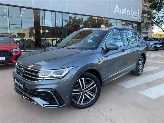 VOLKSWAGEN TIGUAN 2.0 300 TSI GASOLINA ALLSPACE R-LINE AUTOMÁTICO VOLKSWAGEN TIGUAN 2.0 300 TSI GASOLINA ALLSPACE R-LINE AUTOMÁTICO